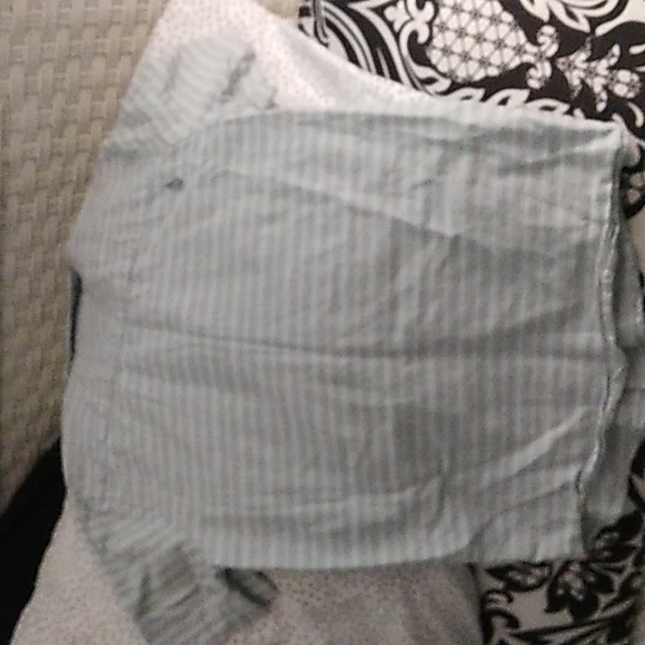 Boys size 10 Volcom button up shirt - Picture 2 of 5